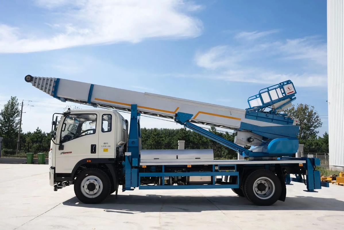 赵县云梯上料车租赁费用